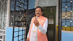 BJP , Cong candidates, including Shripad Naik and Pallavi Dempo, cast their votes in Goa's LS polls