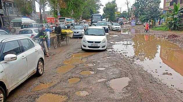 Delhi's Public Works Department (PWD) is set to adopt cutting-edge Artificial Intelligence (AI) technology to revolutionize the assessment and maintenance of its roads, footpaths, and drainage systems. 