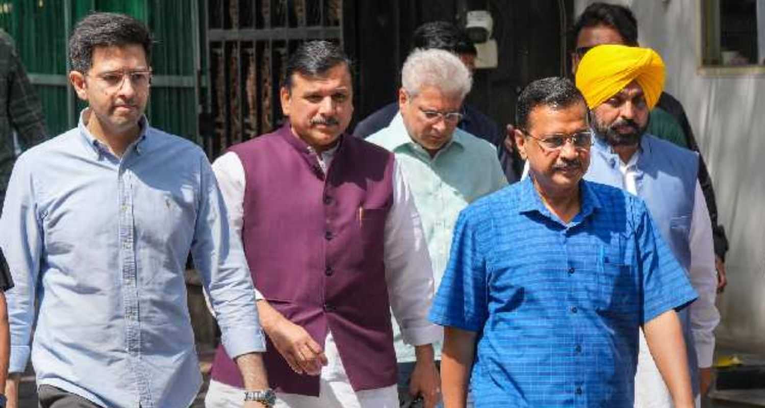 Punjab Chief Minister Bhagwant Mann, AAP Rajya Sabha MP Sanjay Singh, with Kejriwal before his arrest. 