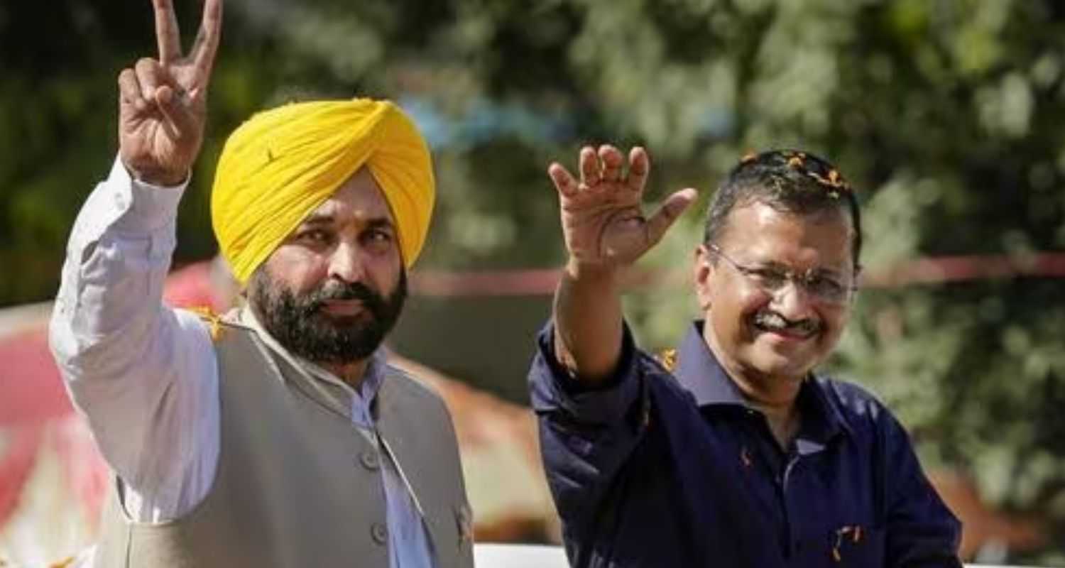 Image of AAP leaders Bhagwant Mann and Arvind Kejriwal. 