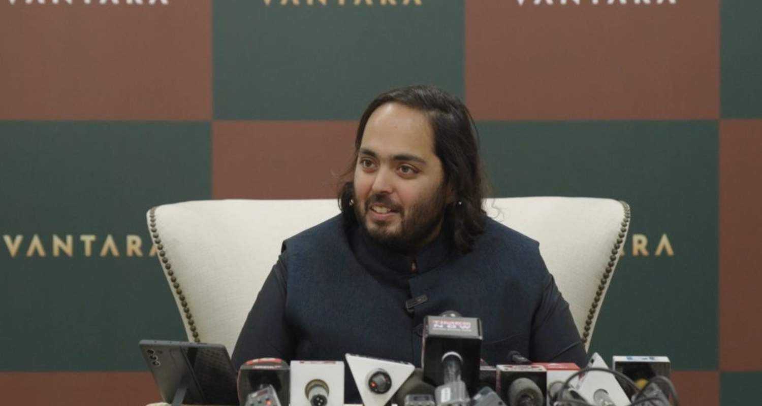 Mukesh Ambani's son Anant Ambani addressing a press conference announcing his project "Vantara"