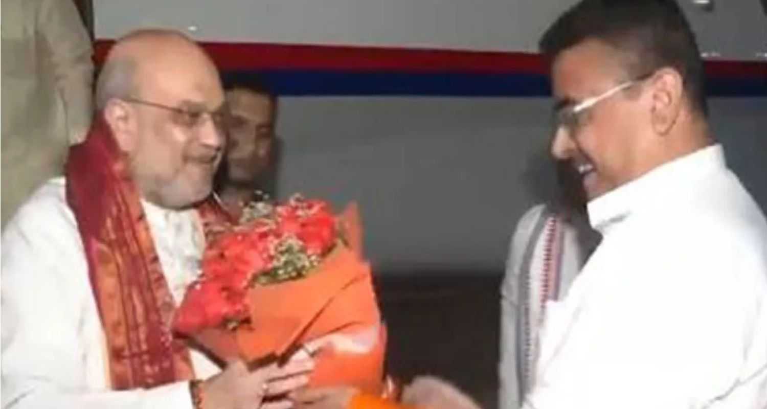 Shah arrives in Bengal for BJP's membership drive