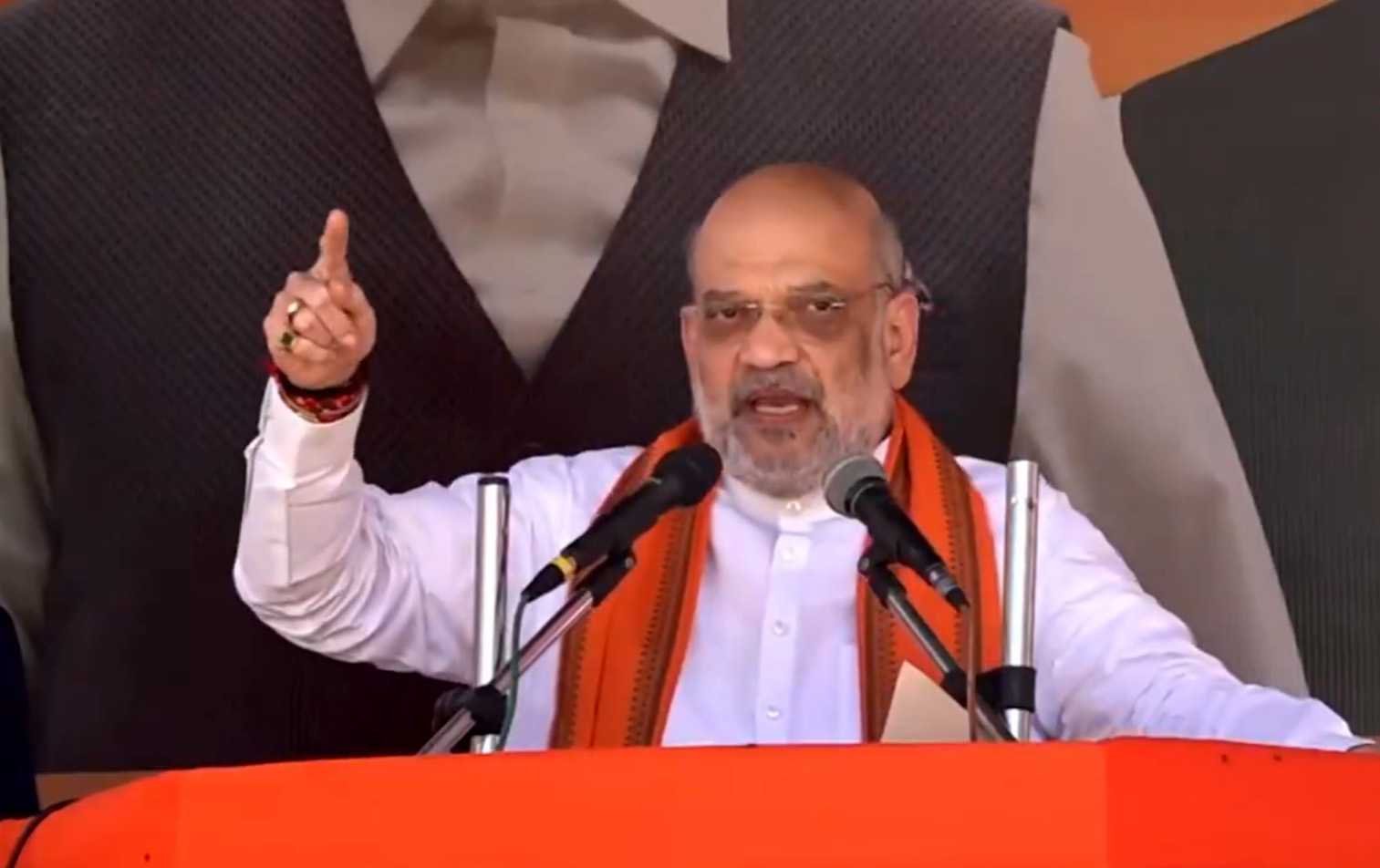 Clear fight between Gandhi-Abdullah families and BJP: Shah