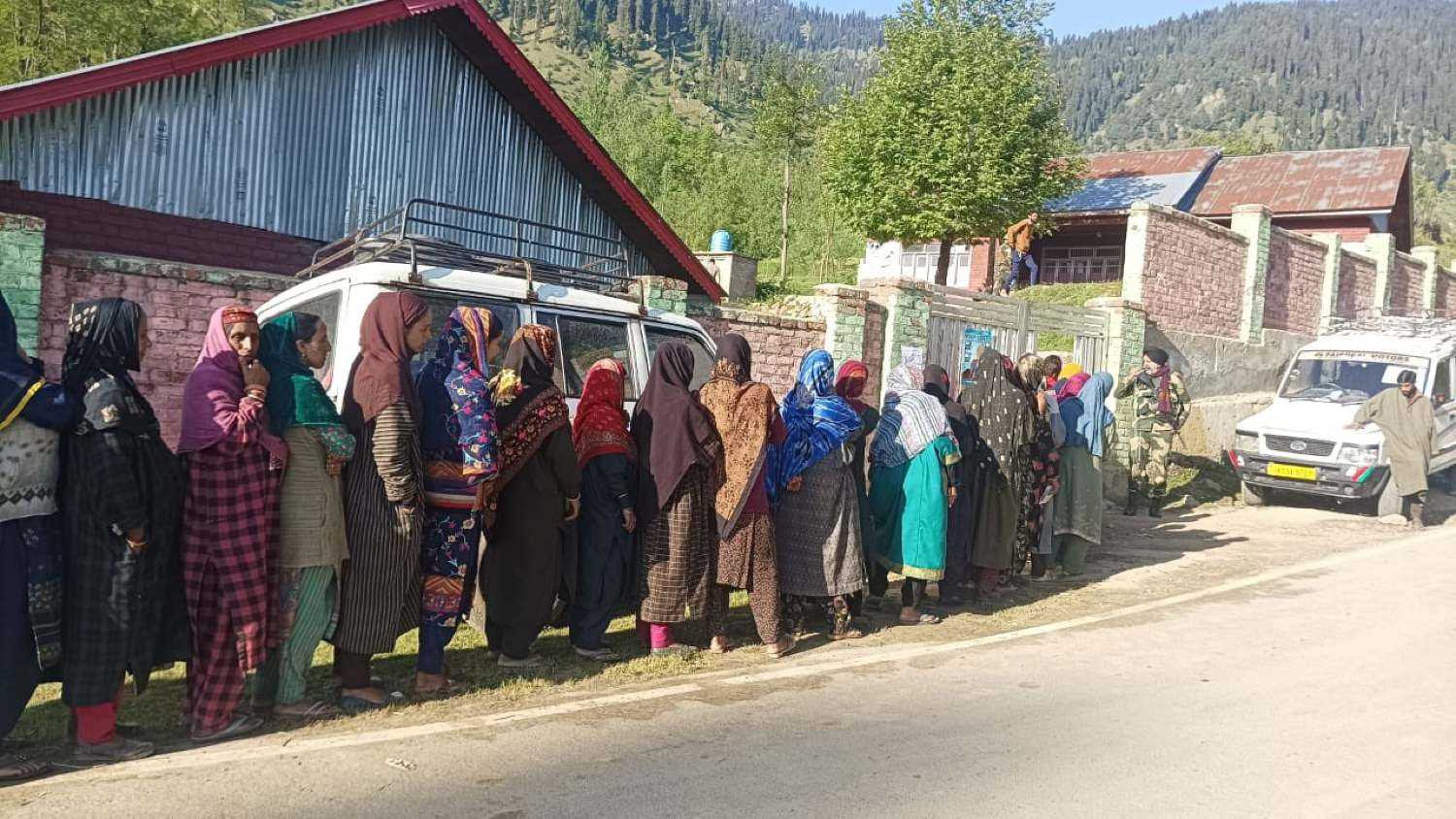 J&K: Polling underway for Anantnag-Rajouri LS seat