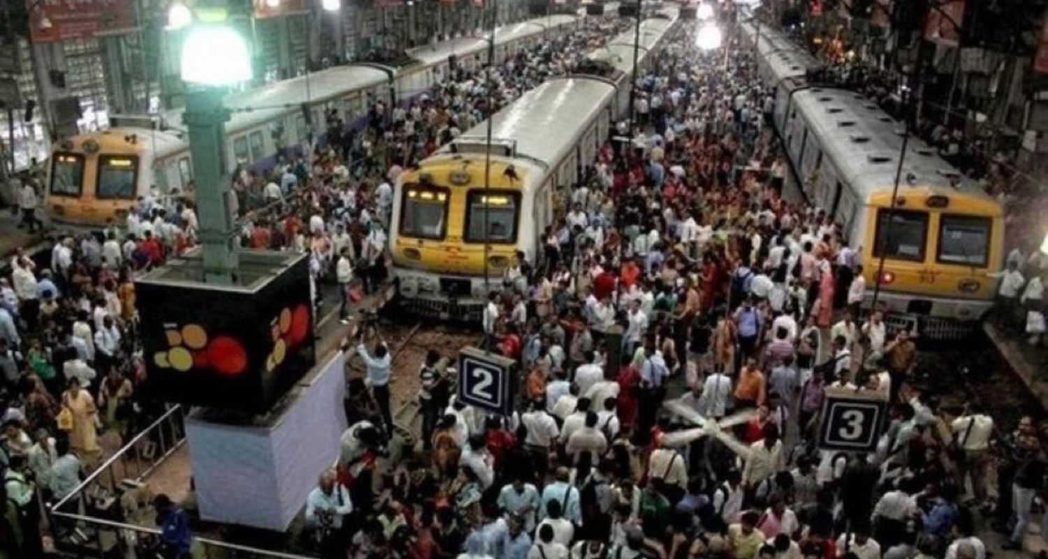 Festival rush at Bandra triggers stampede, 10 injured
