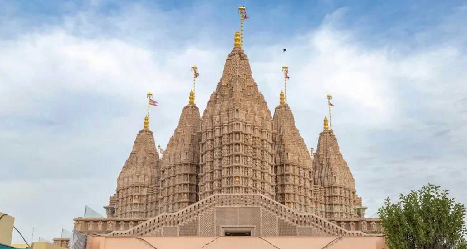 The Abu Dhabi BAPS temple on a clear day