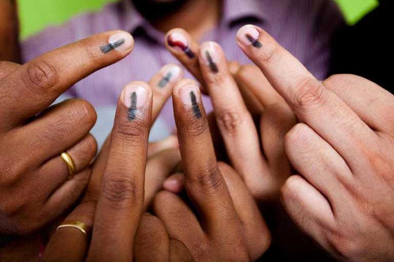 The second phase of the Lok Sabha elections in Maharashtra is being held today with 8 constituencies going to the polls.