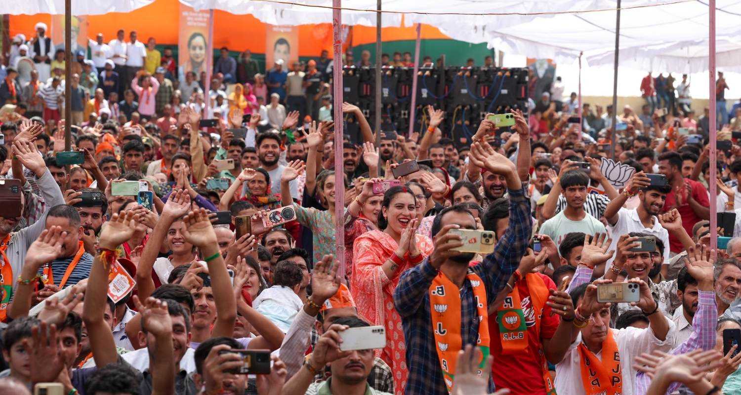 BJP supporters during PM Modi's rally in Doda, Jammu and Kashmir.