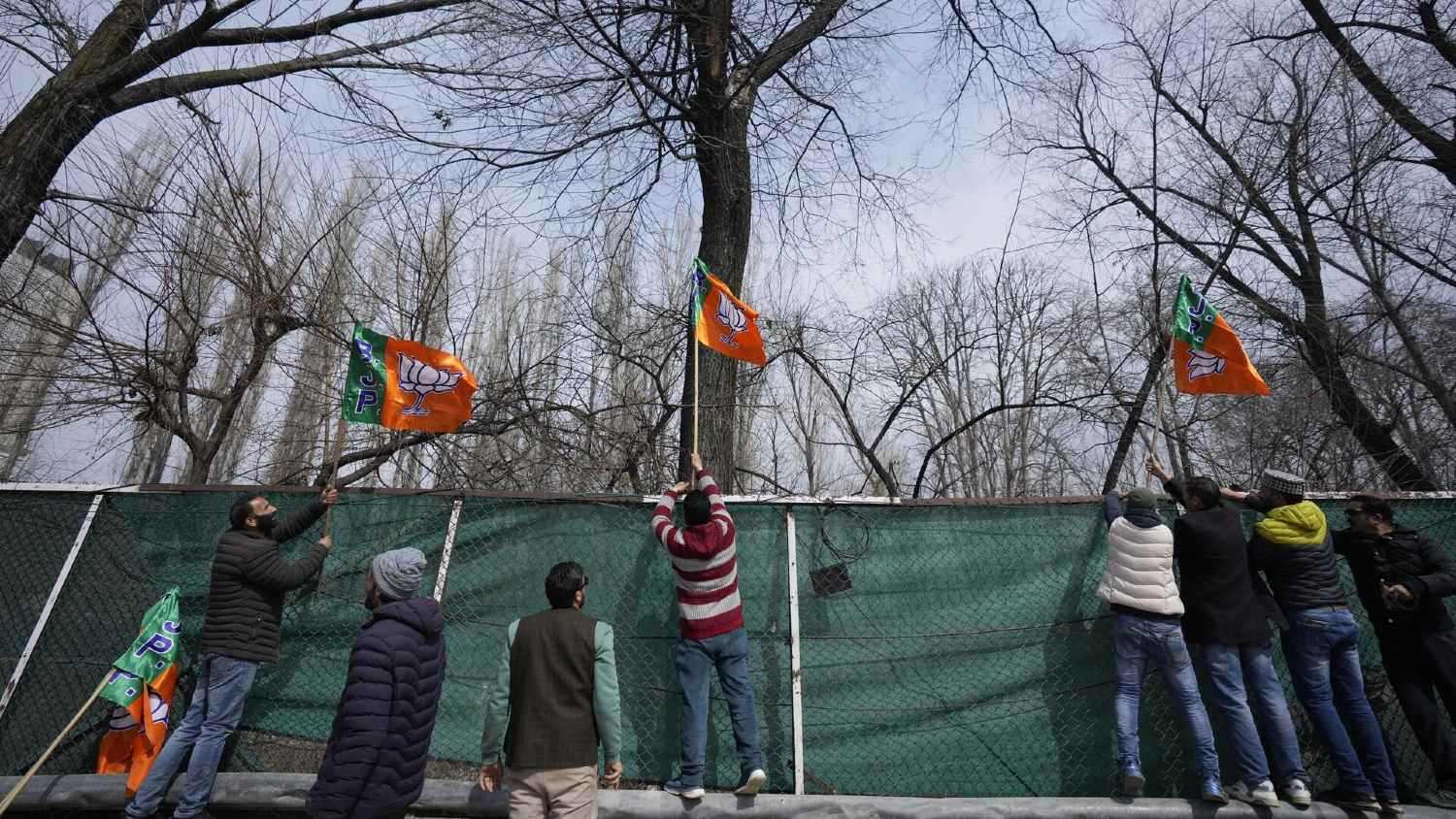 BJP mounts campaign against opposition in Anantnag despite absence from polls