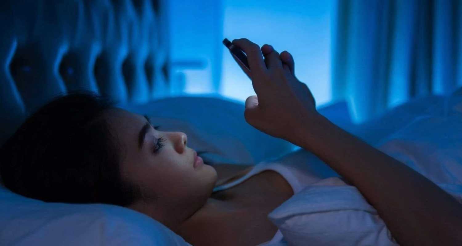 Does blue light from screens really affect your sleep?