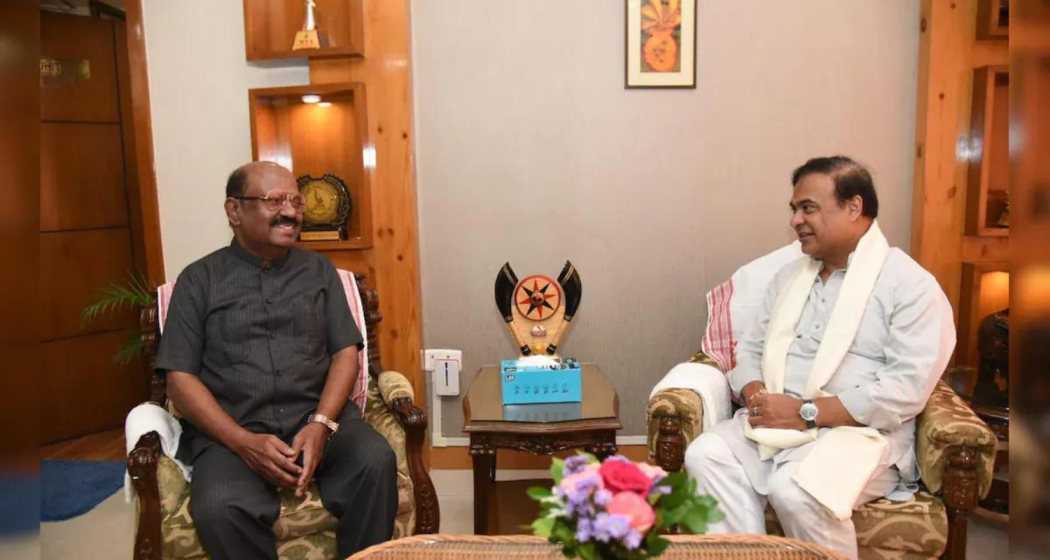 West Bengal Governor CV Ananda Bose (L) with Assam Chief Minister Himanta Biswa Sarma.