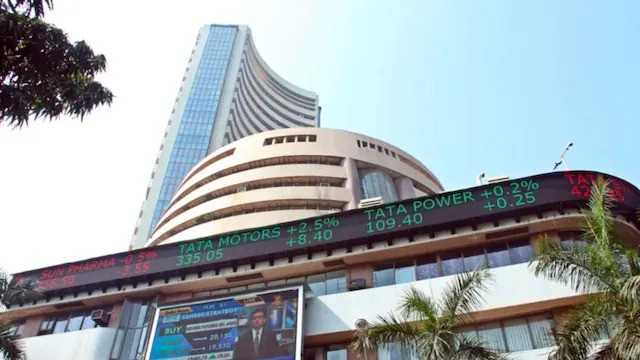 Sensex ends 237 pts higher; Nifty tops 25,400