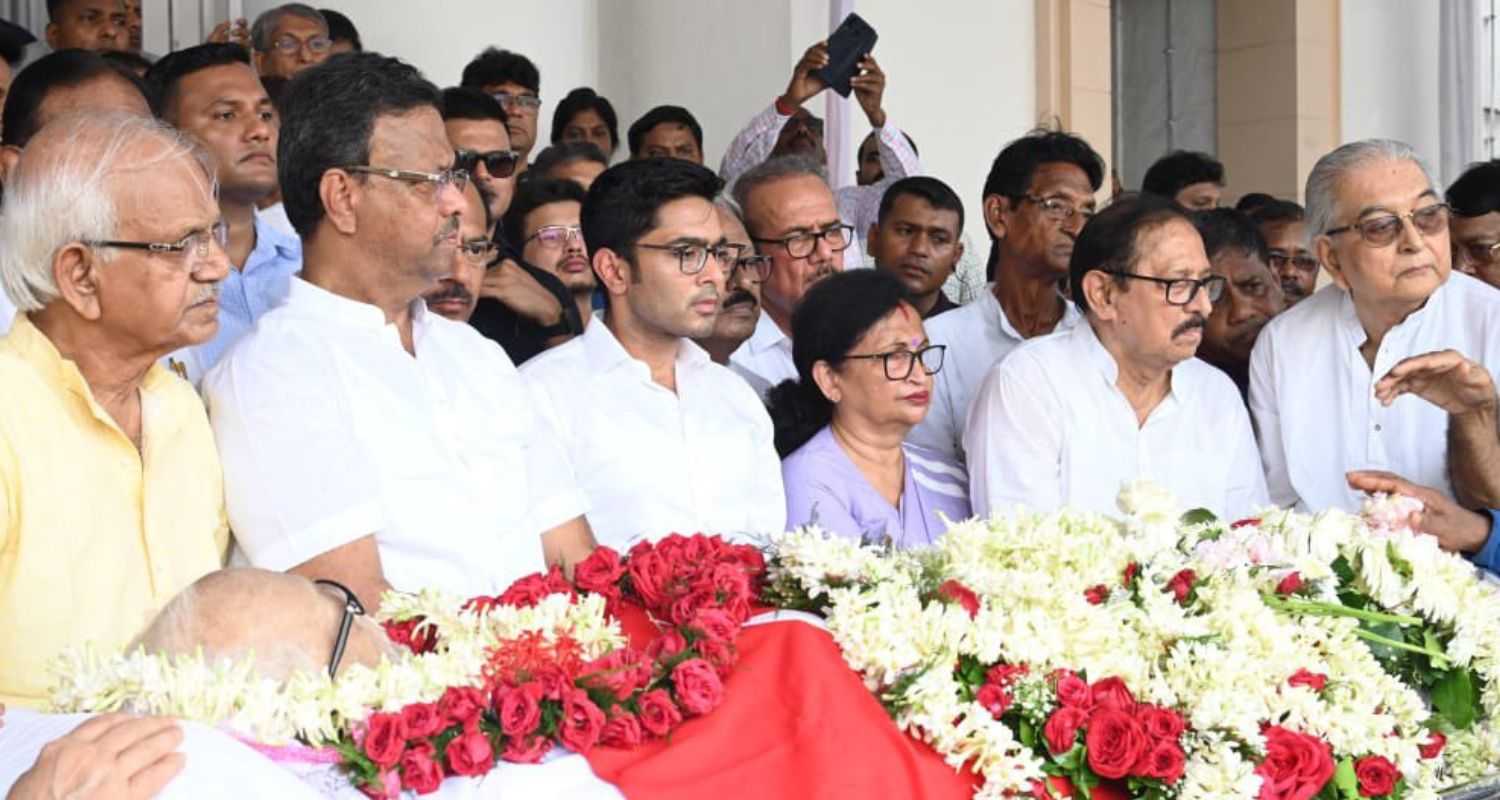 Ministers pay tribute to former WB CM Buddhadeb Bhattacharjee
