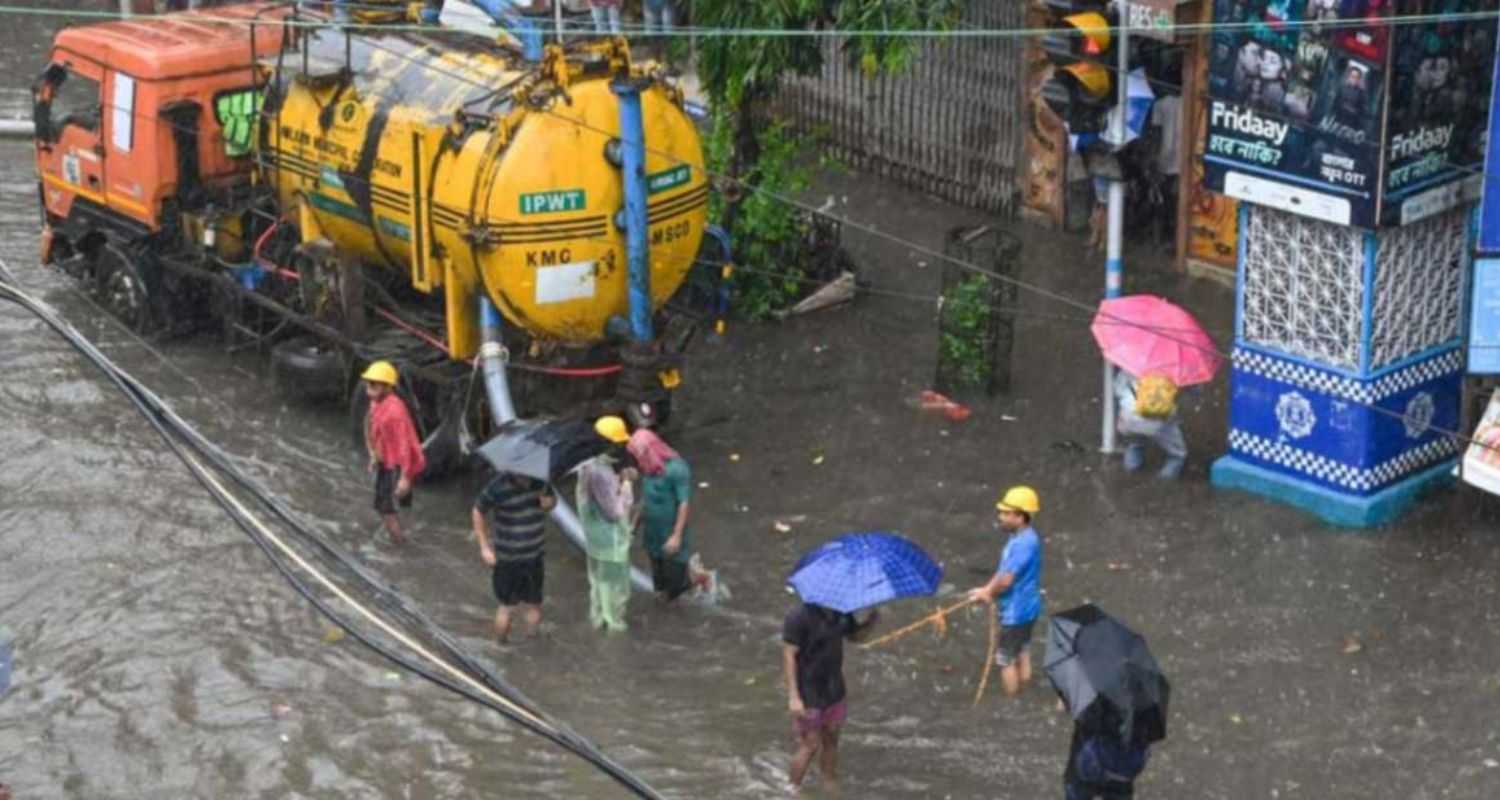 Cyclone Dana: Two more deaths in Bengal, toll rises to 4
