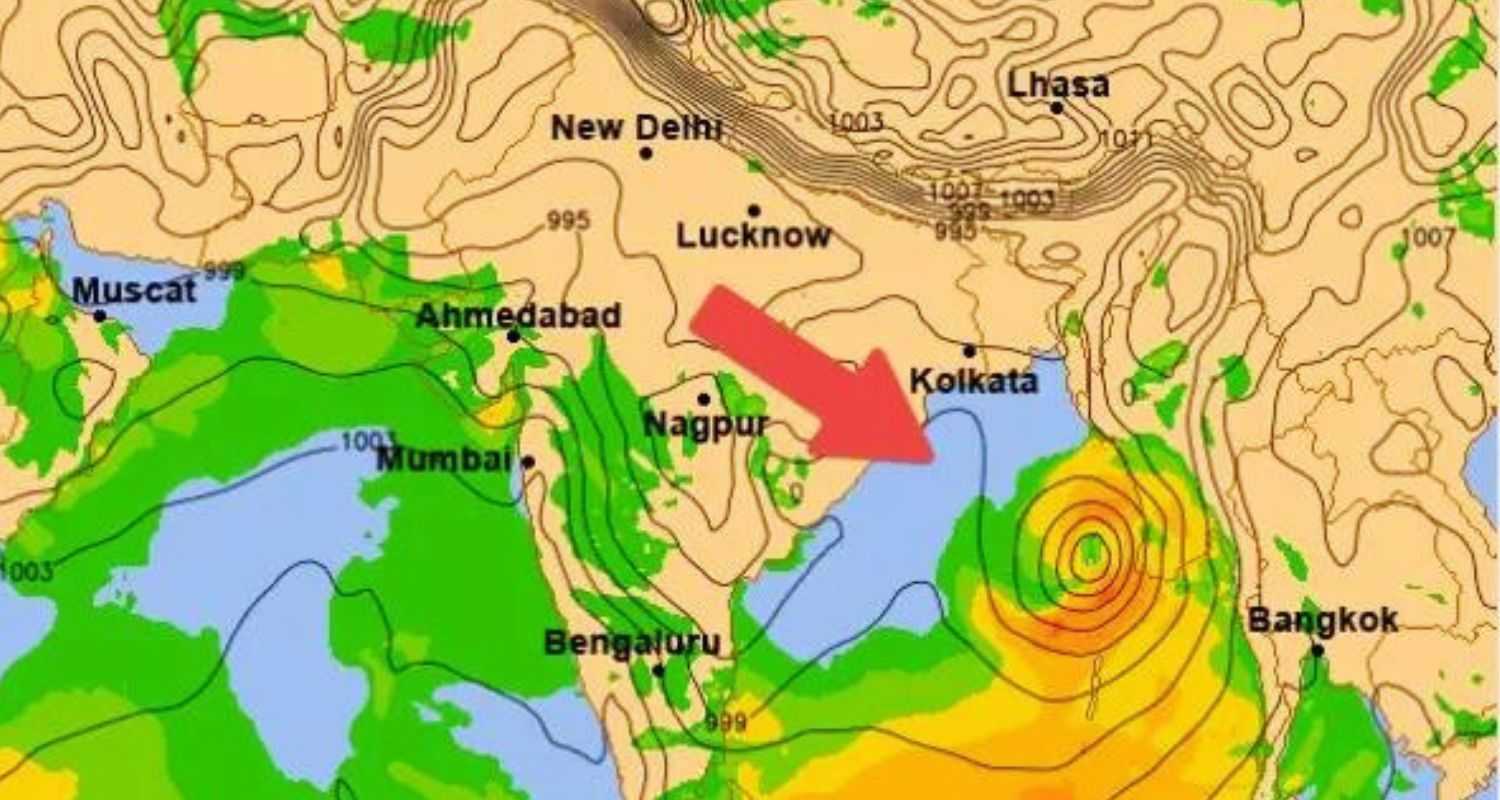 A graphical representation of the cyclone Remal making its way towards the Indian mainland.