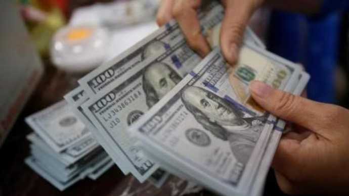 India's forex reserves drops by USD 3.71B  to USD 701.176B