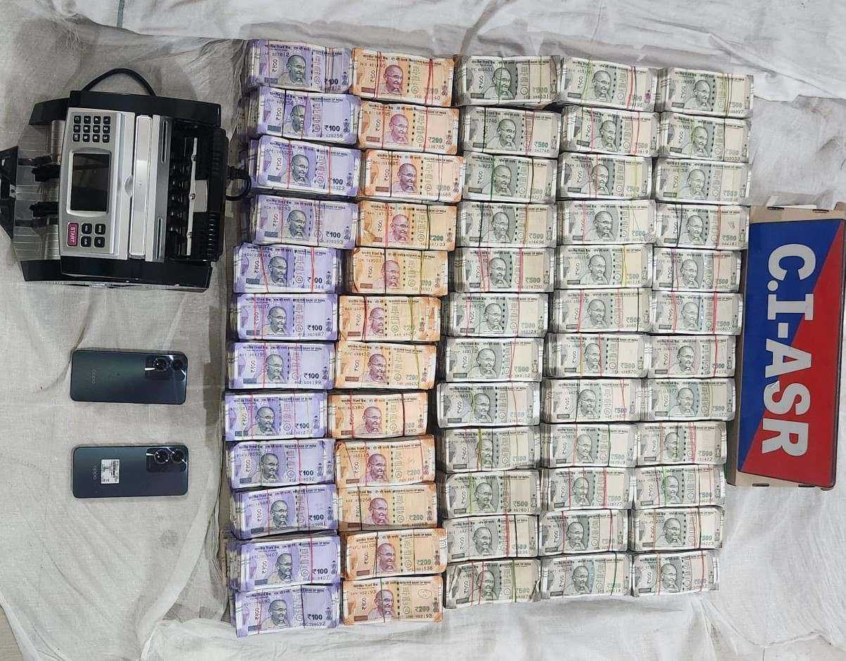 Two persons, said to be working for  two drug smugglers based abroad, were arrested and ₹1crore cash recovered from them, Director General of Police Gaurav Yadav has said.