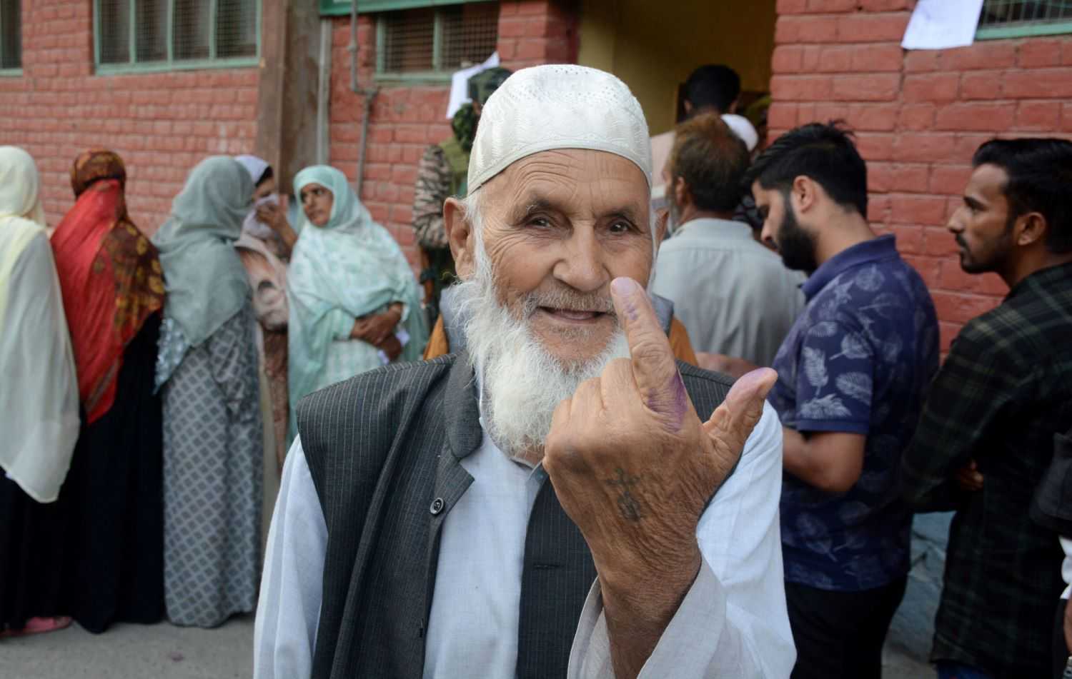 Voting started to gain momentum as people flocked to polling booths in large numbers after 11 am. “All polling stations of 26 assembly constituencies spread across six districts of Jammu and Kashmir have so far recorded an impressive turnout,” said the Chief Electoral Officer in a statement.