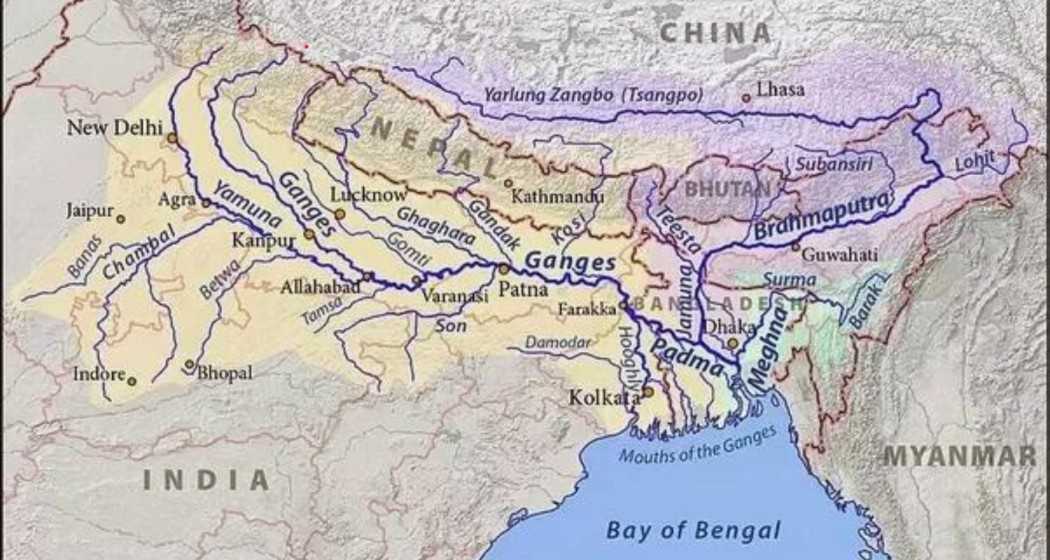 A representation of the Ganga River running from its origin in the Himalayas merging with other major rivers, including the Brahmaputra and the Meghna, before flowing into the Bay of Bengal. 