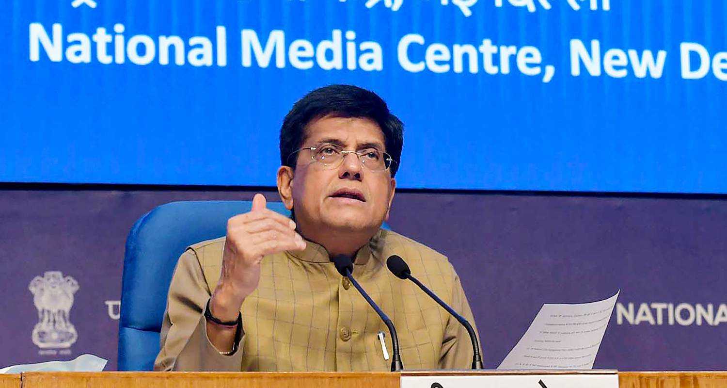 Piyush Goyal announcing the hike in allowance for Central govt employees.