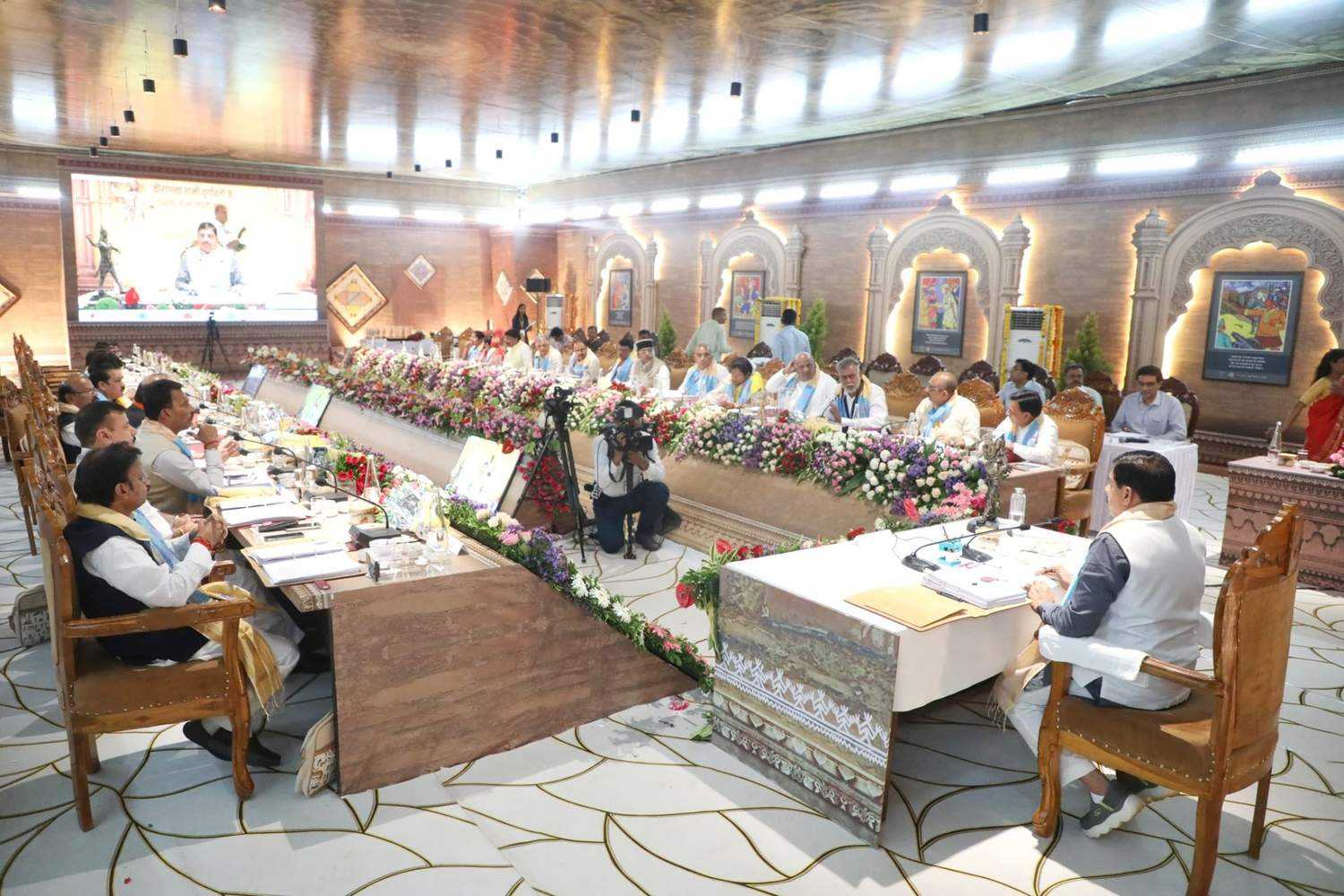 MP marks Rani Durgavati's 500th birthday with cabinet meet in Damoh