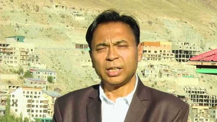 Mohammad Haneefa Jan, who contested as an Independent after resigning from the National Conference, affirmed his intention to advocate for Ladakh's issues with leaders from the National Democratic Alliance and the INDIA bloc.