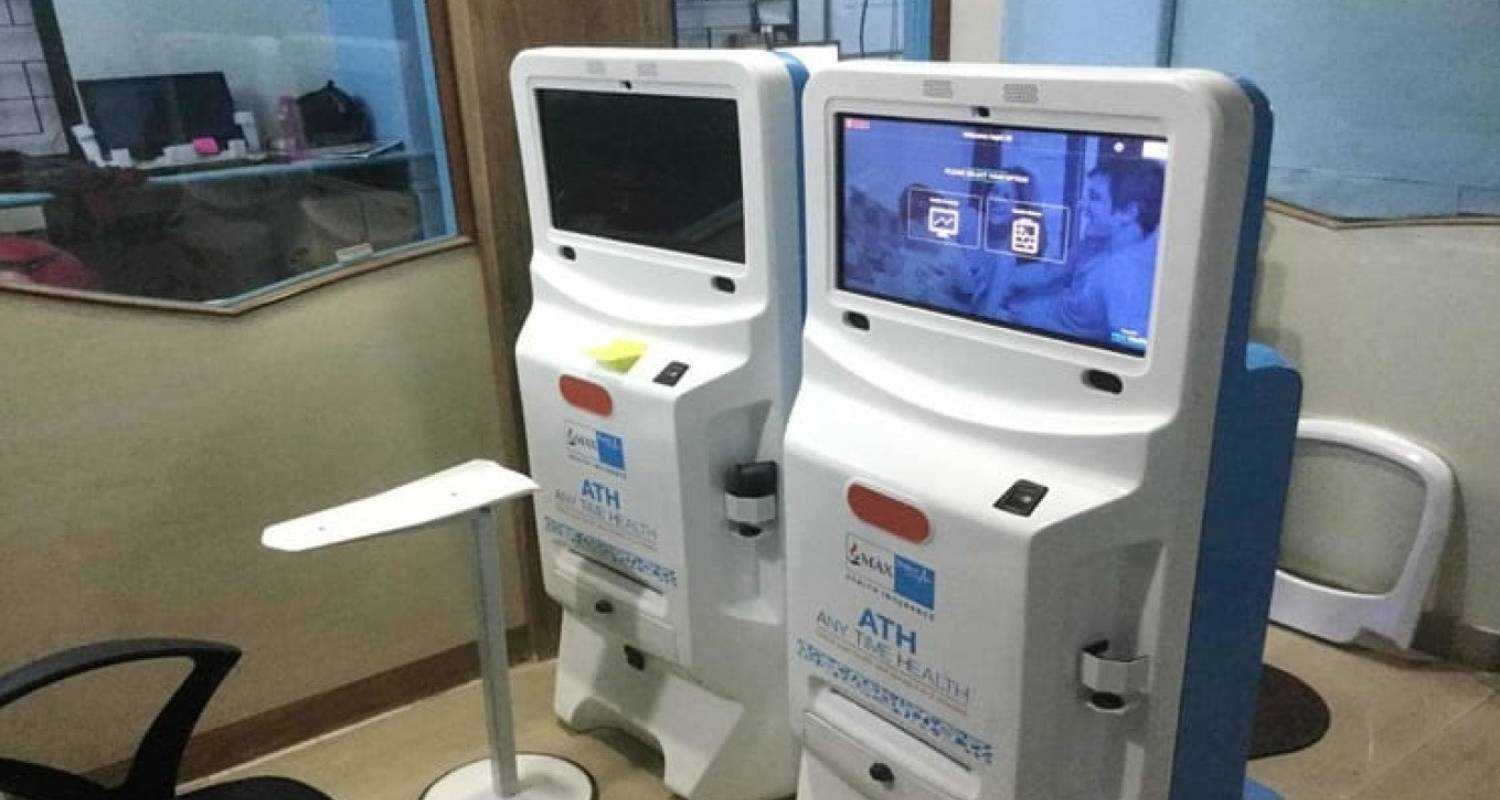 Leh admin installs a state-of-the-art health ATM