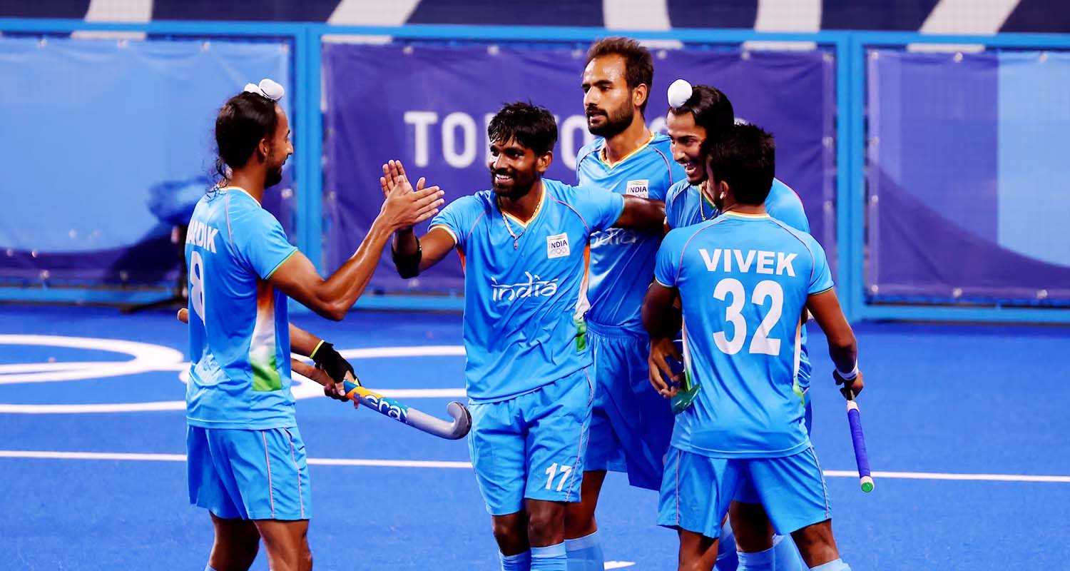 The Indian men's hockey team would aim for a cohesive effort to avoid a hat-trick of losses when it takes on a formidable Australia in the third Test of the five-match series on Wednesday.