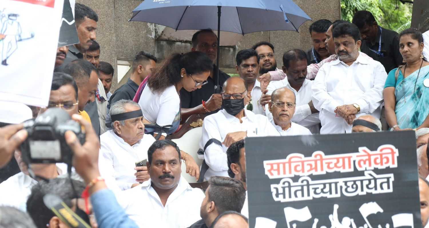 MVA Leaders Rally In Pune Demanding Action In Badlapur Case.