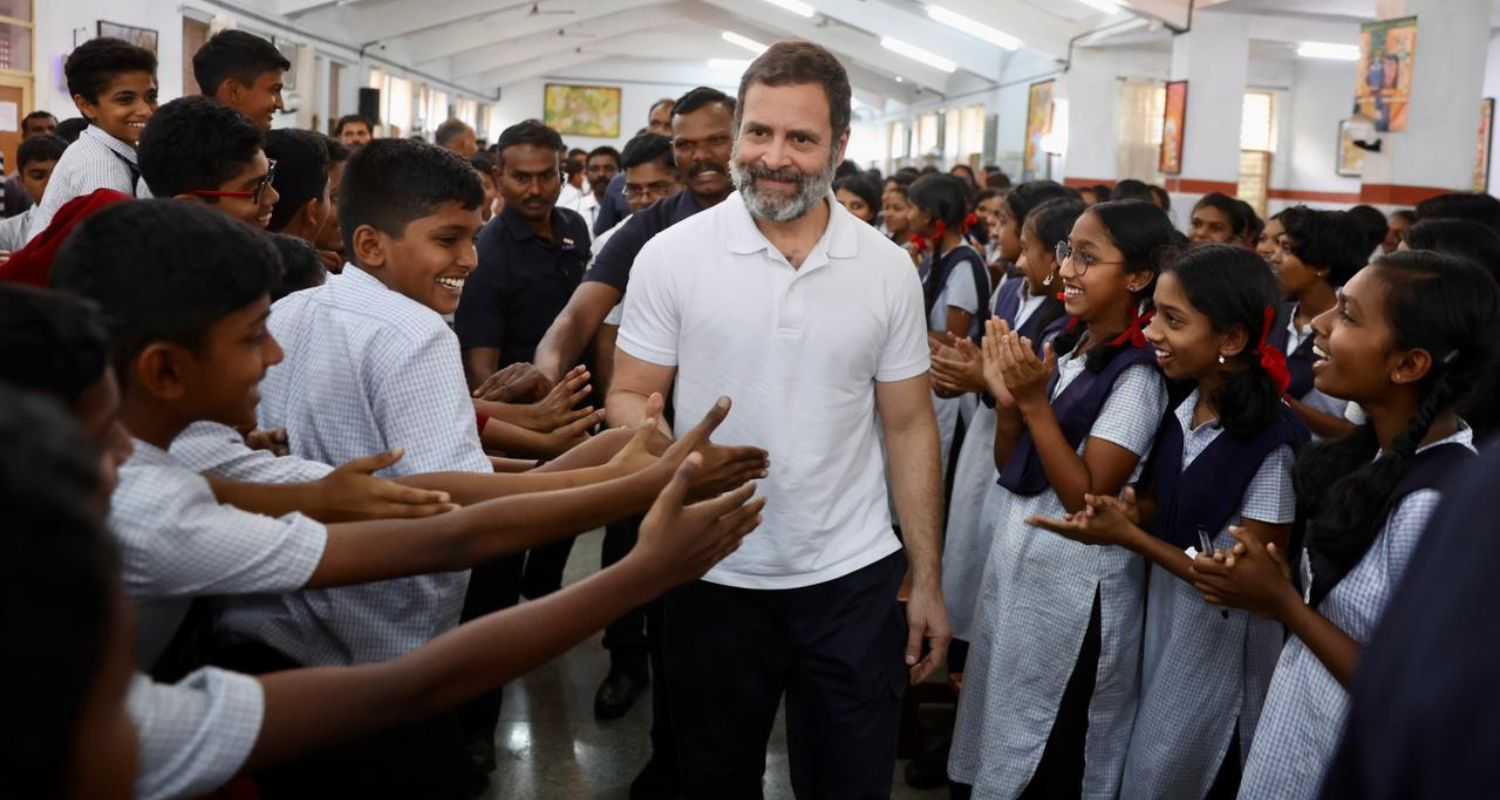 Rahul Gandhi responds by the jibe of 'Main Course in 2047' to PM Modi's 'Appetiser' development in his 10 year tenure. Image X.