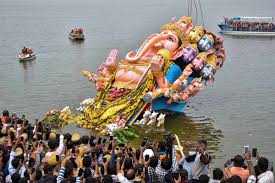 Latur Ganesh idol immersion : 2,000 cops, drones on duty