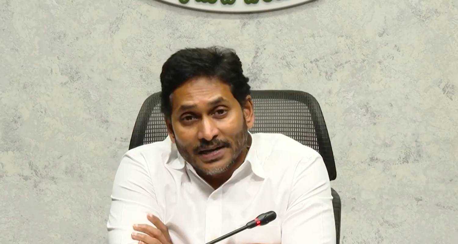 Andhra pradesh CM Jagan mohan Reddy addressing a press conference.