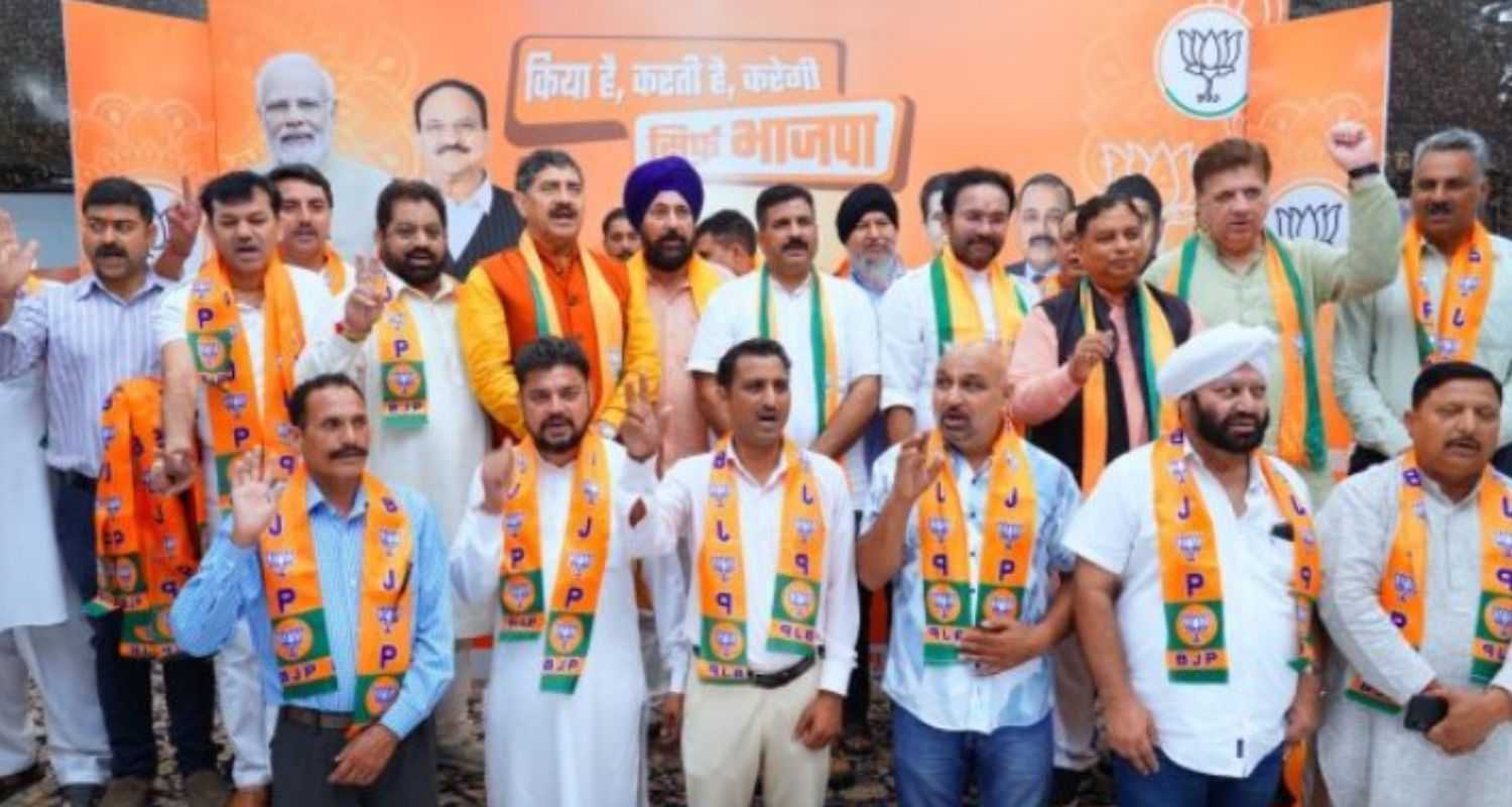 Cong leader’s brother, several others join BJP in Jammu
