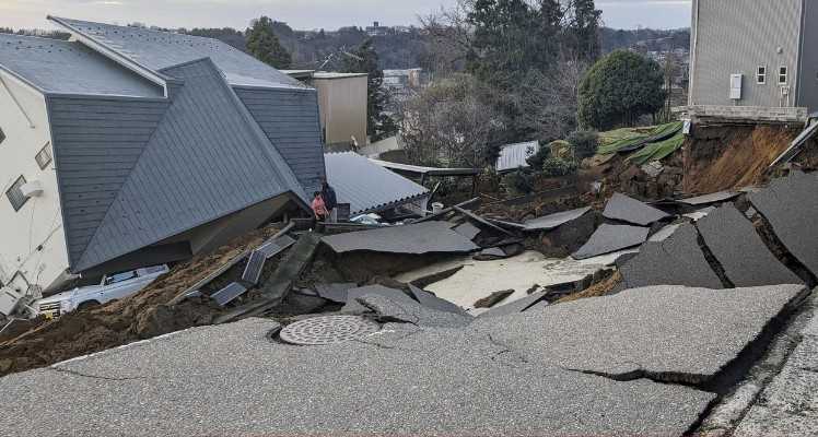 A series of earthquakes in Japan has left the country's certain portions in ruins. Tsunami warning has been issued for the low lying areas.