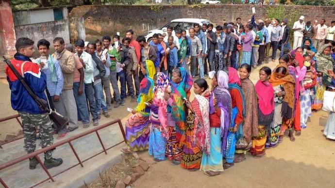 The fortunes of 45 candidates, including Union Minister and BJP leader Arjun Munda, are tied up in today's poll, in which the highest number of 15 contestants are in Lohardaga, followed by Singhbhum (14), Palamu (9), and Khunti (7).