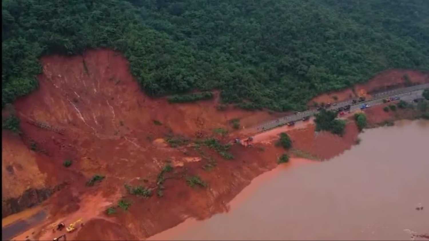 Landslide blocks traffic on NH275 in Karnataka