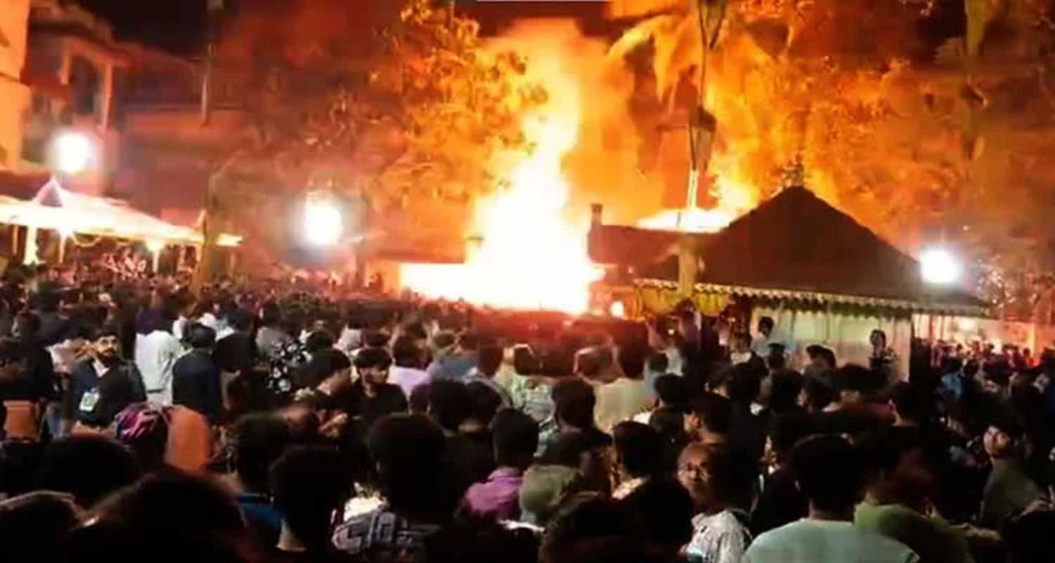 Fireworks blast during Kerala festival injures 150, 10 critical
