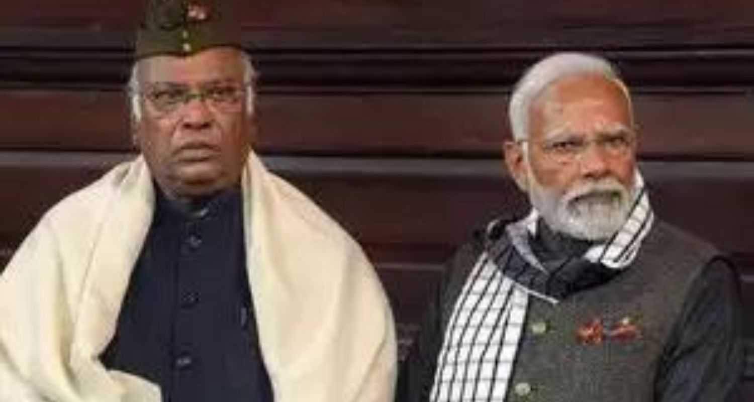 Congress president Mallikarjun Kharge (Left), Prime Minister Narendra Modi.