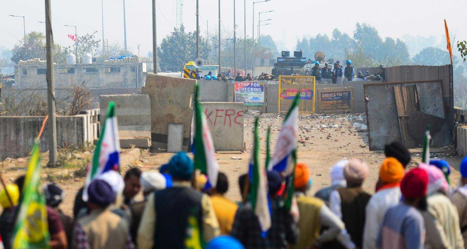 Protesting farmers pelt stones at the Shambhu border