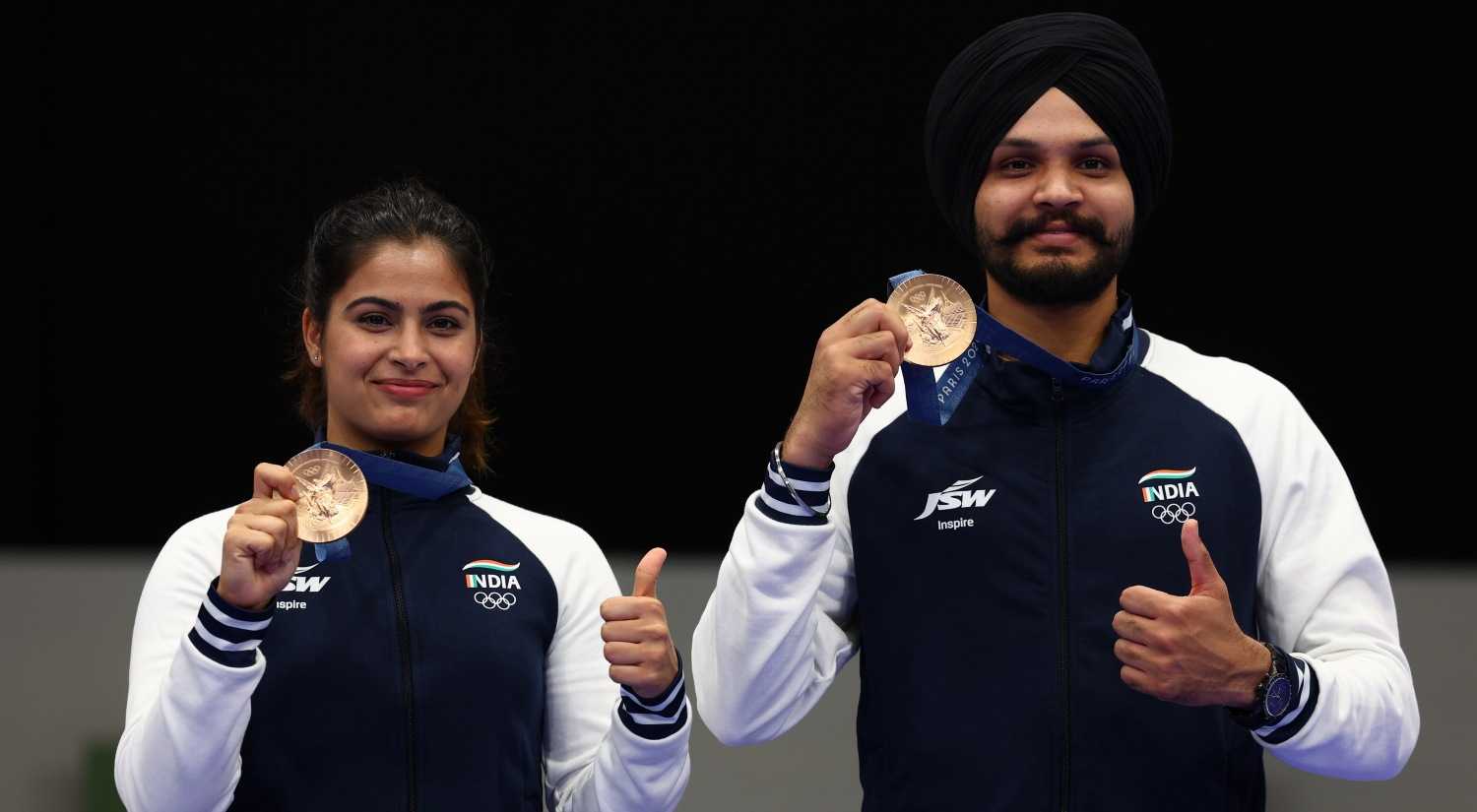 Manu Bhaker-Sarabjot Singh win Bronze in 10m air pistol