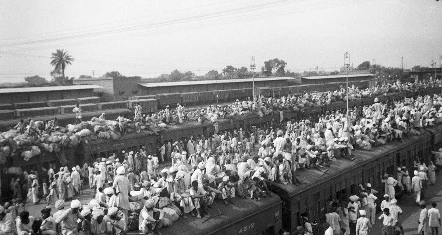 Escapees pile up on a train bound from the newly formed Pakistan towards India.