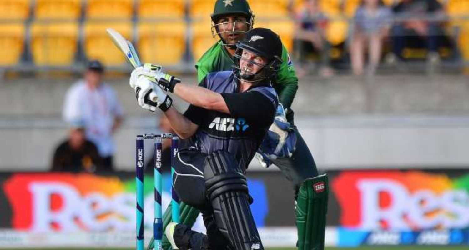 New Zealand batter Colin Munro plays a shot. 