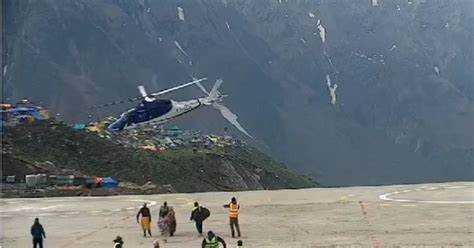 A helicopter transporting seven individuals, mostly pilgrims, was forced to make an emergency landing near Uttarakhand’s Kedarnath due to technical issues. 