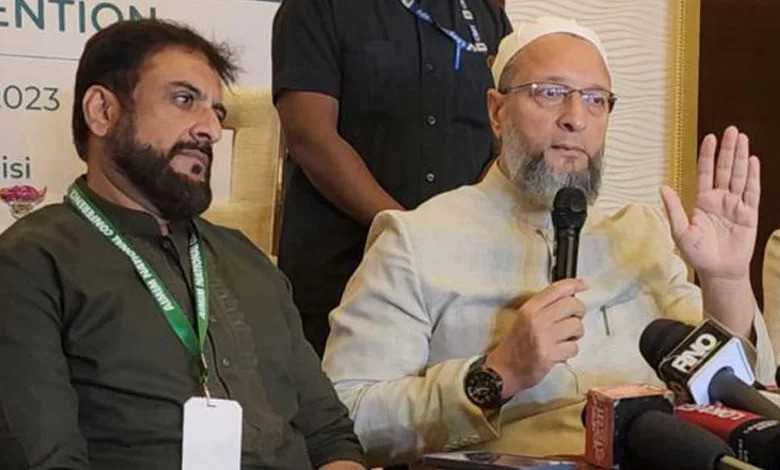 AIMIM offers to join hands with MVA 'to defeat BJP' in Maha polls