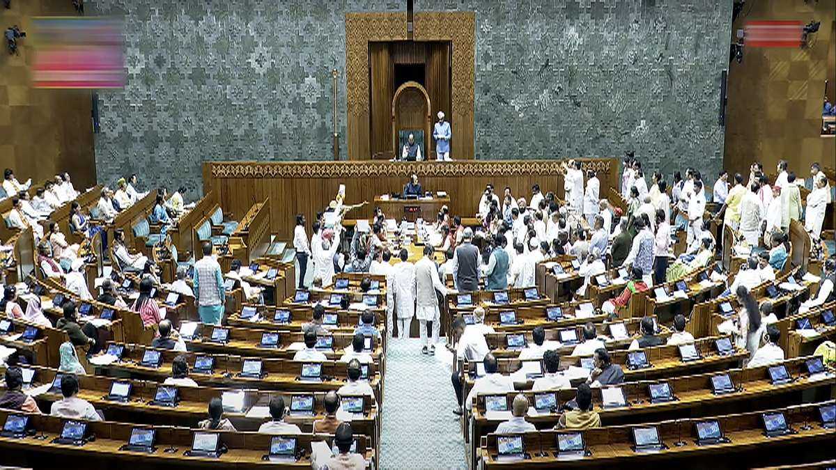 What are the key amendments in Waqf Act Amendment Bill? 