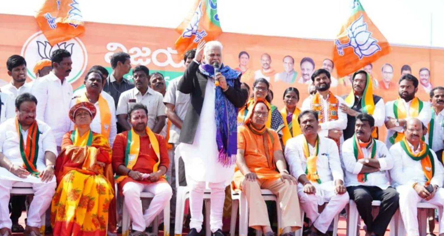 Parshottam Rupala addressing a public rally. File Photo.