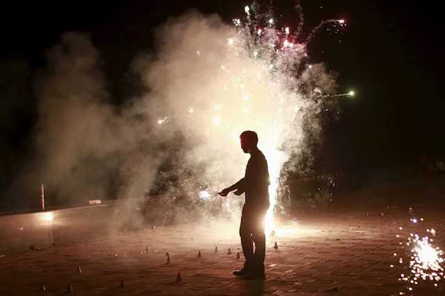 Delhi govt bans production, sale of firecrackers till Jan 1