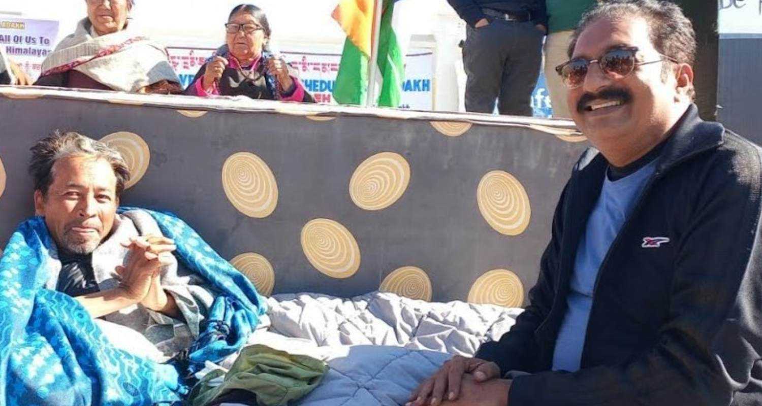 Actor Prakash Raj visited Sonam Wangchuk's protest site and expressed his support.