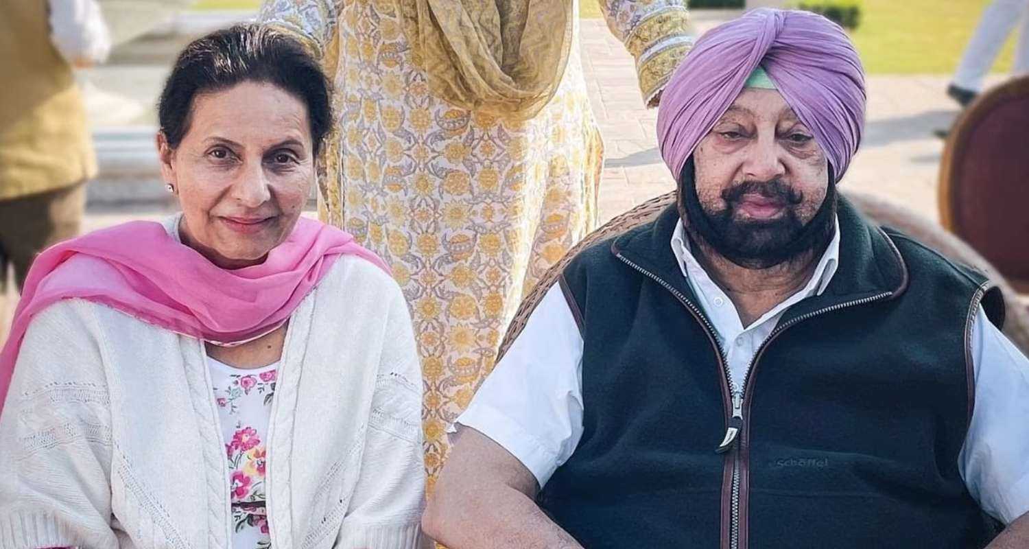 Image of Preneet Kaur along with Amarinder Singh. 