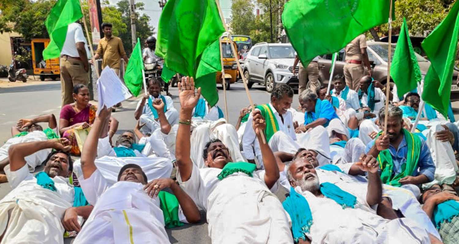 Farmers protest at the Punjab-Haryana Shambhu border during their 'Delhi Chalo' march. 